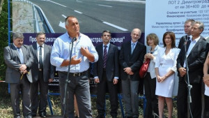 Борисов направи първа копка на лот 2 от АМ Марица