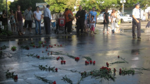 Пешеходнa пътека от цветя замени обичайната зебра