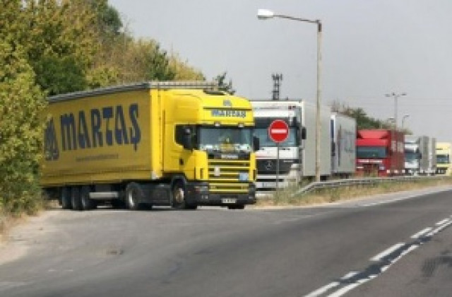 Полагат нова маркировка по бул. Трети март