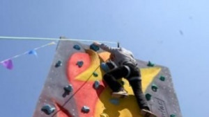 Над 60 млади катерачи участват в детски фестивал по спортно