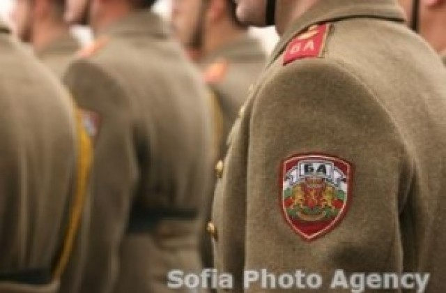 64 випускници на НВУ с първо офицерско звание
