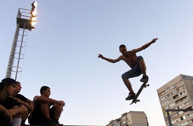 Обещай ми любов, обещай ми тревога