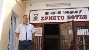 Ще обучават безплатно деца по английски в НУ Христо Ботев