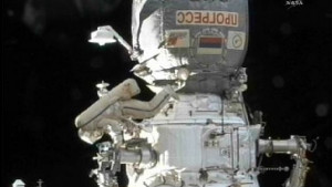 Руските космонавти завършиха излизането си в космоса