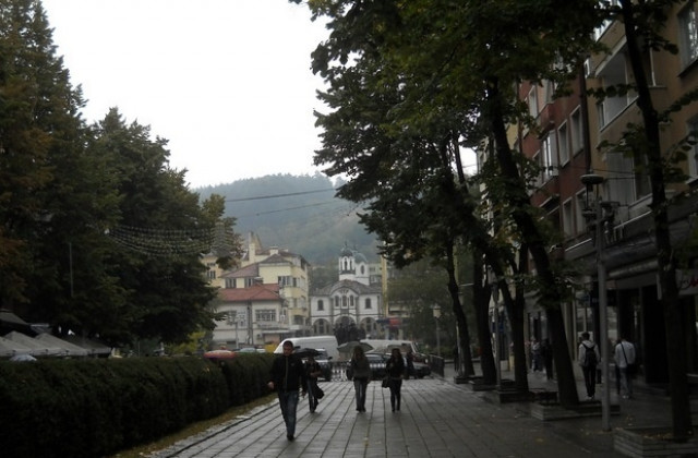 Обявиха жълт код в 11 области в страната заради очаквани валежи