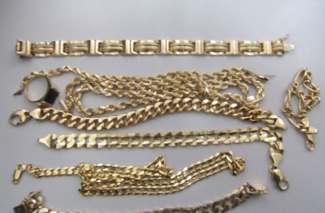 Контрабандно злато продава на търг НАП Варна