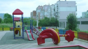 Отново разбиха детски площадки в Габрово