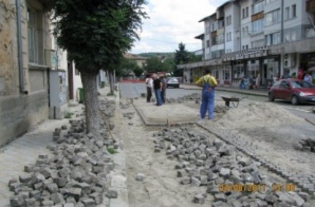 Кметът на Трявна извърши пореден оглед на обекти, включени в строителната програма на Общината