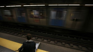 В шанхайското метро вече пазаруват във виртуален супермаркет