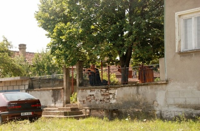 Маскирани убиха лихвар в дома му