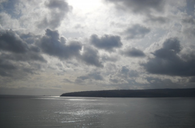 Задържаните в Гърция български моряци са в тежко здравословно състояние