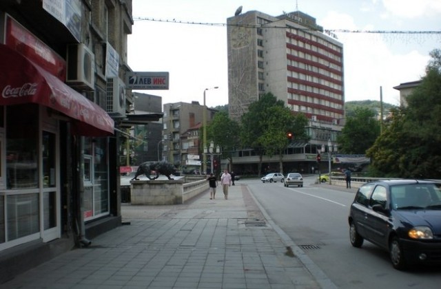 Спират движението днес по ул. Орловска