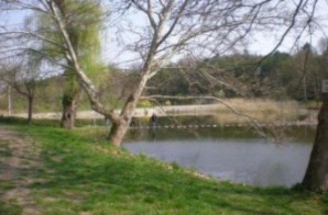 12 акта за незаконен риболов на езерото Липник