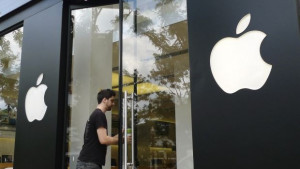 Apple стана найскъпата компания в САЩ
