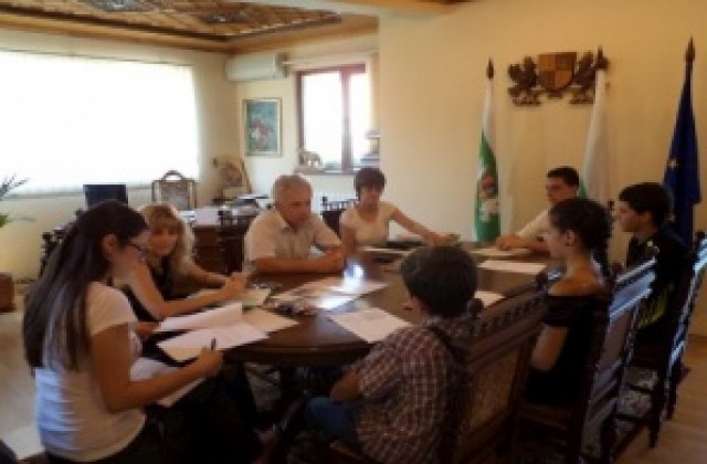 Деца от Трявна на семинар в Англия