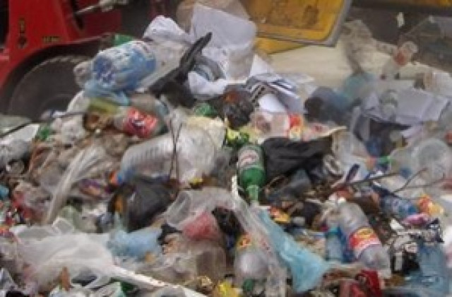 Изхвърляме около 25 000 тона боклук годишно