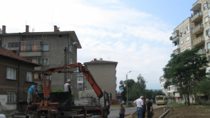 Ремонтират улица в Казанлък