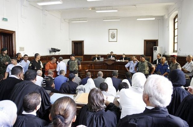 Осъдиха 23-ма роднини на сваления президент Бен Али