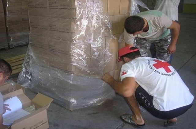 БЧК раздава хранителни пакети в Русе от 22 август