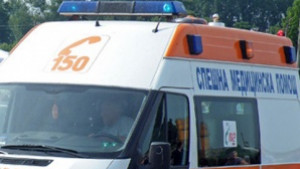 Срутена стена счупи крак