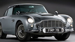 Великобритания приема найголямата изложба с коли на Бонд