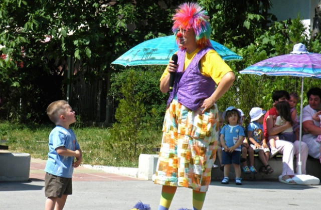 За майките и майчинството