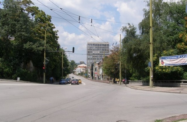 Пешеходка и водач на автомобил пострадаха след скандал на ул. Брянска