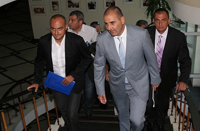 ГЕРБ обмисля да не приема дарения за изборите наесен