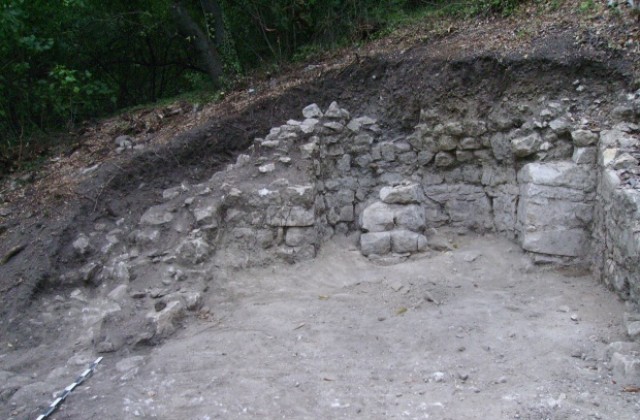 Църква от 13 век откриха на Червен