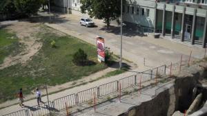 Оправят окопите пред ПМГ до месец