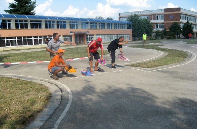 Пет медала във витрината на врачанските автомоделисти