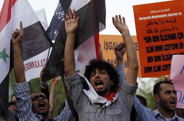 Над 2200 души са убити в репресиите в Сирия