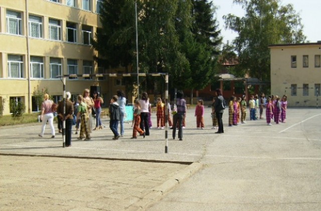 3 училища от Кюстендил искат маломерни паралелки в 8- ми клас
