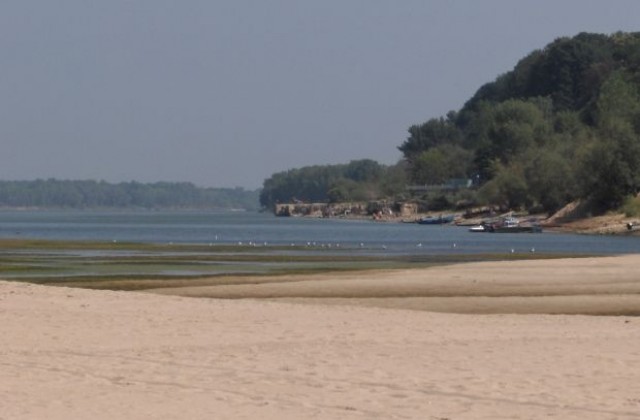 Продължава издирването на потъналото в Дунава дете