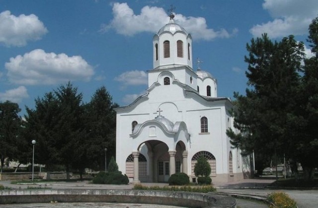 Укрепват реката в централната градска част на Луковит