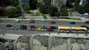 Гигантски динозавър от Холивуд пристигна във Варна