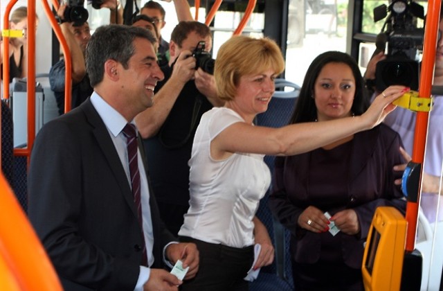 Умни светофари ще направят градския транспорт в София по-бърз