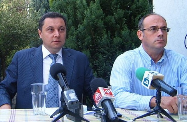 Яне Янев: Цветан Цветанов действа като Али Баба по магистралите