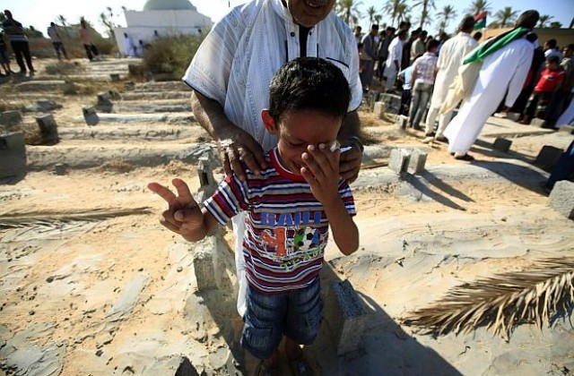 Отложена е спасителната мисия за евакуация по море на чужденци от Триполи