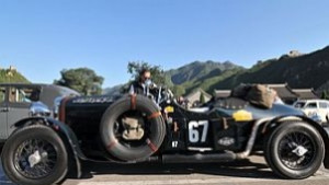 Продадоха найстарото Бентли