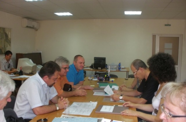 ГЕРБ Плевен внесе документите в Общинска избирателна комисия