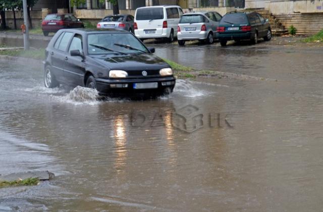 Оправят последиците от пороите в Берковица