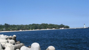 Гръцки десантен кораб акостира във Варна