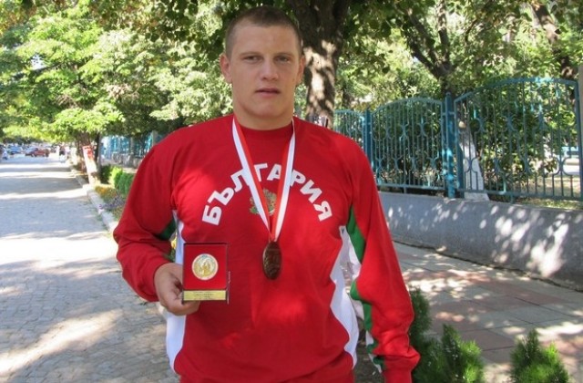 Борец от Царево донесе сребърен медал