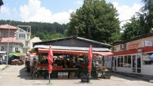 Хората получили храни от БЧК нямат право да ги продават