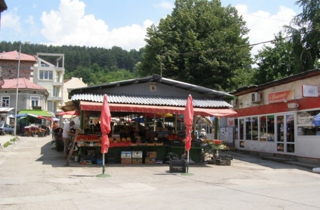 Хората, получили храни от БЧК, нямат право да ги продават