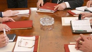 Сините в Перник на два фронта за изборите