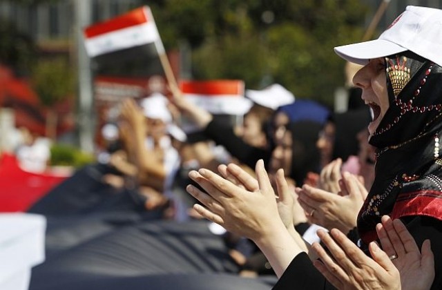 Сирийската армия обстрелва селища в северната част на страната