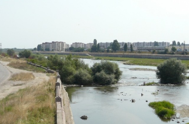 Сезират ДАНС заради миризмите в Тракия