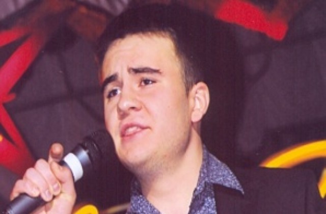 Йордан Марков с цял автобус фенове на Пиринфолк